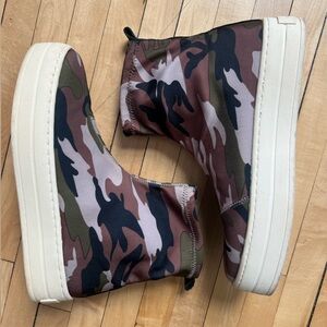 J Slides Neoprene Stretch Sandals Size 7.5